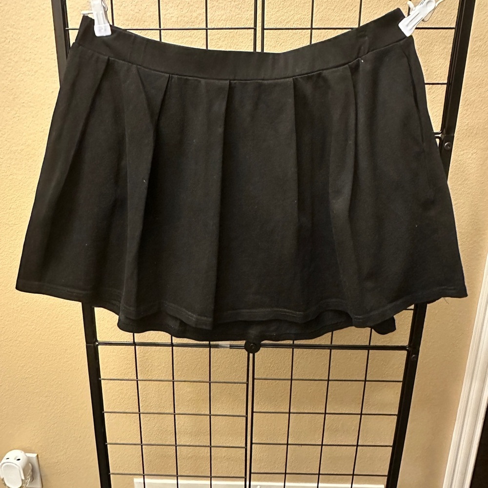 Shiny By Nature | Black Pleated Mini Skirt